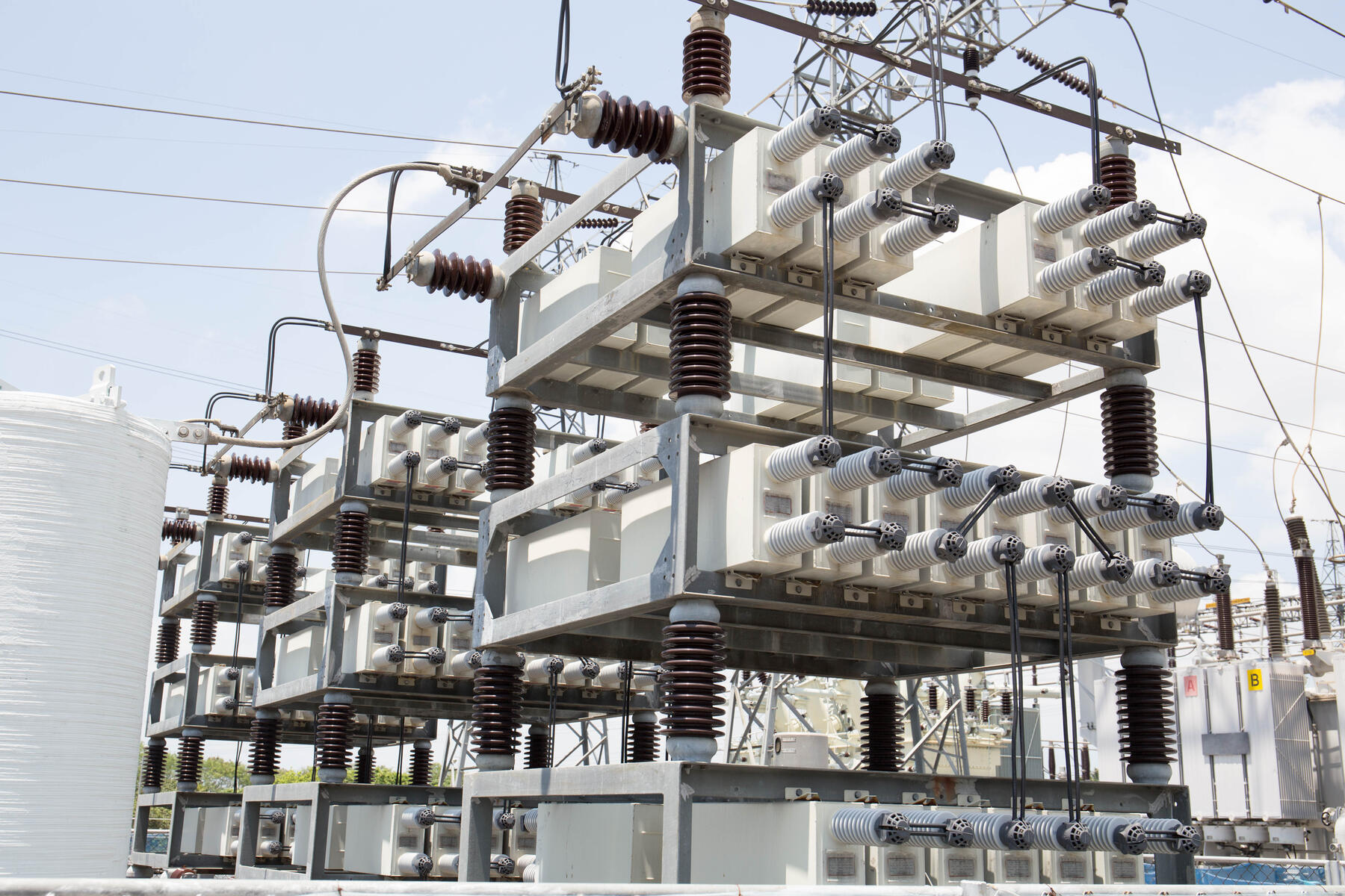 Outdoor high voltage power factor correction capacitors Outdoor high voltage power factor correction capacitors